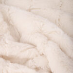 Couverture en Fourrure Blanche ALASKA – Image 3