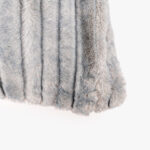 Housse de Coussin en Fausse Fourrure Bleu Clair ALASKA – Image 2