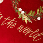 Housse de Coussin en Velours Joy To The World Rouge COZY – Image 5