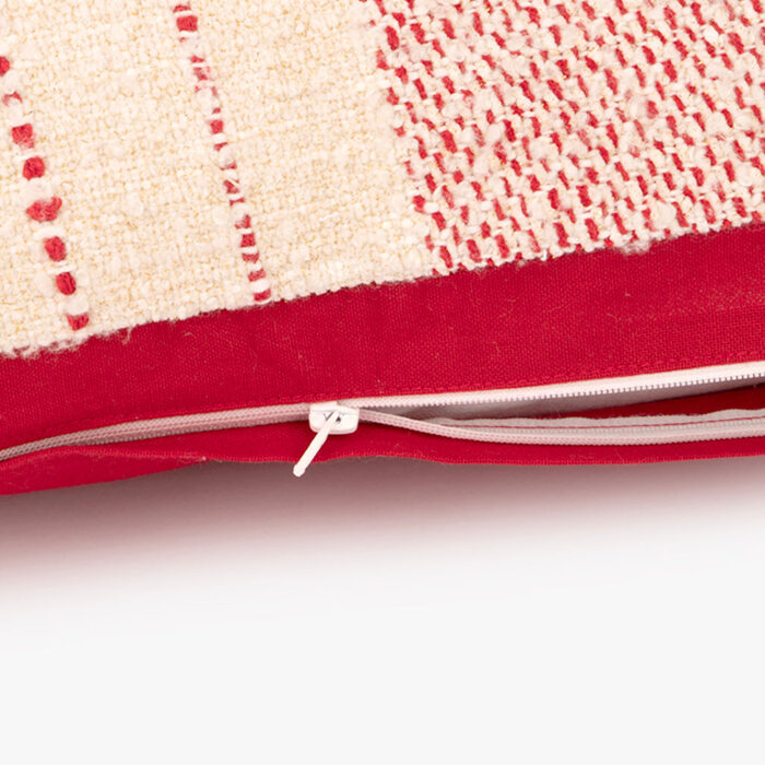 Housse de Coussin Rayures Rouges et Blanc COZY - Image 3