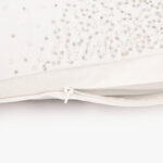 Housse de Coussin Velours avec Perles Grise NEW BRIGHT – Image 4