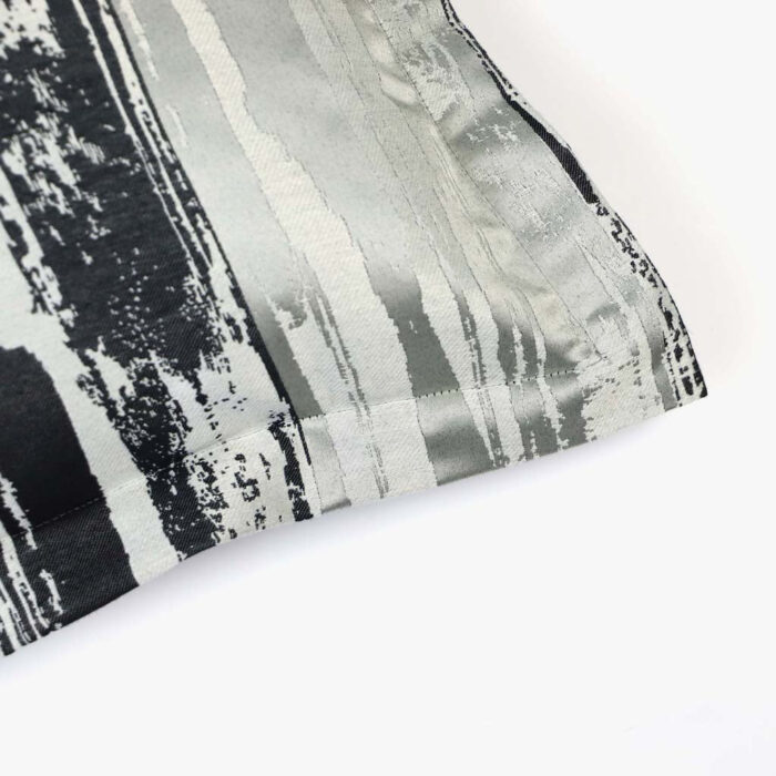 Housse de Coussin Abstrait Noir et Gris LAKI – Image 2