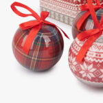 Boules de Noël rouges à carreaux (14 pièces) COZY - Image 2
