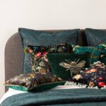 Housse de Coussin Chenille Zigzag Vert Foncé 60x60 SIMONE – Image 2